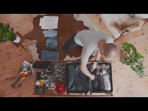 How to pack your Eastpak - Roll it up