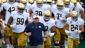 Insider: Brian Kelly's unique organization of Notre Dame locker room enhancing camaraderie