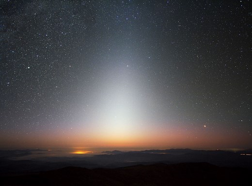 What Is the Zodiacal Light? When and How to See It
