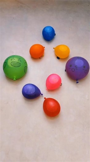 6 small & 2 big smiley balloon popping water colors mixed #balloonpopping #oddlysatisfying