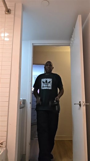 captain (@captain8412)’s videos with ZEZE (feat. Travis Scott & Offset) - Kodak Black