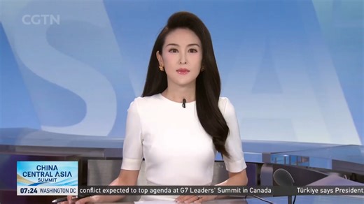 🥰An extraordinary "power bank". 💡Meet the CSG Baochi Energy Storage Station, China's first large-scale lithium-sodium hybrid energy storage facility. This giant "power bank" can store massive amounts of clean energy, helping to stabilize the grid and support a greener future. With a regulation capacity of up to 1.6 million kWh per day, it can meet the daily electricity needs of nearly 270,000 households. [🎥/CGTN] Go Yunnan #NewPowerSystem #EnergyStorage #CleanEnergy #LithiumSodiumBattery #Chi