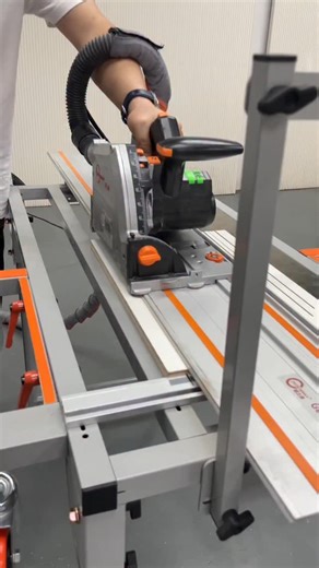 4.9K views · 218 reactions | Sliding Portable Track Saw Table || Brushless Track Saw #brushlessmotor #Dustlesstracksaw | SN Tools | Facebook