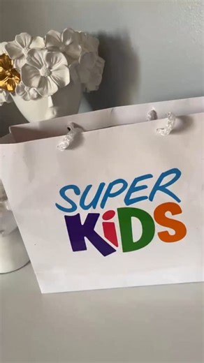 يا جماعه سوبر كيدز عاملين اوفر خطير لمده شهر يوليو كله على الصن سكرين لوشن تقدرى تشترى قطعه صن سكرين لوشن و هتاخد القطعه التانيه بنص الثمن فى جميع فروع صيدليات العزبي ضرورى جدا فى الصيف نستعمل صن سكرين للبشره أطفالنا سوبر كيدز صن سكرين لوشن أمن للاستخدام من اول سن ٦ شهور بنستخدمه قبل التعرض للشمس ب ٢٠ دقيقه و يتجدد كل ٨٠ دقيقه و كل ساعه لو نزلنا بيه الpool او البحر @superkidsegy @theboomtalents | Dina Bahaa