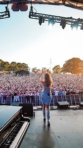 A year ago we were at @mightyhoopla !! 🌈💖 One of life’s highlights! let’s do it again sometime…✨ | Delta Goodrem