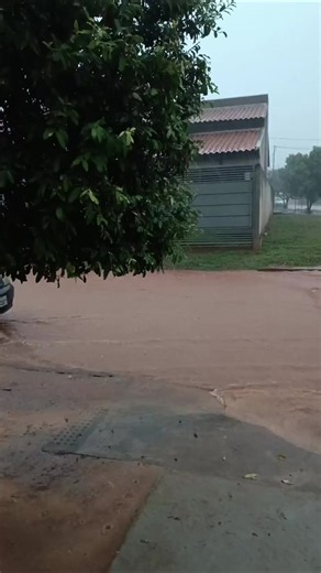 Chuva Forte em Rio Verde de Mato Grosso (MS) nesta Sexta-feira