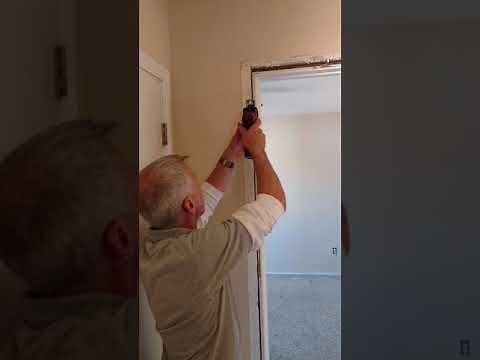 How to remove an interior door frame