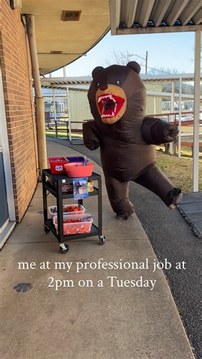 Clifton Hills Elementary on Instagram: "Where else is this part of the job description? ¿En qué otro trabajo esto es parte de la descripción del puesto? #teacherlife #cliftonhillselementary #joy"