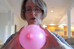 Viral ‘birth’ video using balloon praised for its realistic portrayal of labour