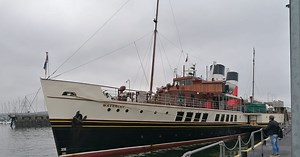 Paddle steamer stuns onlookers with surprise visit to Plymouth