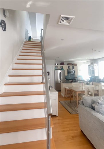 Luxury 2 Bed Apartment in Cambridgeport Available for Rent