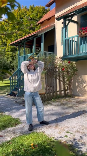 Středočeské muzeum on Instagram: "Inu, každý den není posvícení, to nejlepší si zřejmě necháváme na tuto neděli😉. Pojďme se opět po roce sejít a oslavit společně @den.architektury, tentokrát u jedinečného ateliéru Zdenky Braunerové. Co jiného vás kromě skvělé atmosféry a zábavy čeká?🙂 • 10:00–12:00 | Komentovaná procházka po stopách Zdenky Braunerové se skicákem v ruce | vstupné: 50 Kč | kapacita omezená >>> předprodej vstupenek webu muzea • 12:00–15:00 | Otevřené dveře ateliéru Zdenky Brau