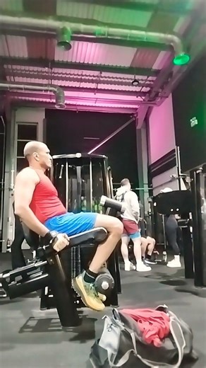 125 kg leg extension set 1