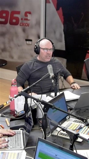 38K views · 568 reactions | ️ Le Retour des Comiques  Dès 15h | En direct et en rattrapage sur l’appli Cogeco Média #radio #humour La gang CKOI | Maxim Martin | Facebook