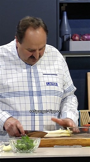 Habt ihr diesen Tipp fürs Spargel kochen schon gewusst?🤔 #DreiTellerfürLafer 👉"Drei Teller für Lafer" - Mo-Fr, 16:00 Uhr in SAT.1 oder streamen auf Joyn! | SAT.1