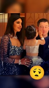 Priyanka Chopra y Nick llevaron su bebé a este evento para lucirse como familia, pero con la energía de la pequeña fue todo un desafío. | Mamá Reina