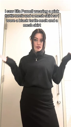 Ella Purnell: Office Outfit Inspiration from MCM Comic Con