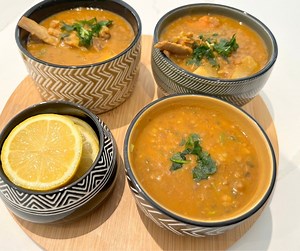 11K views · 364 reactions | Lentilles à la marocaine parfumées et savoureuses "L3dess" Ingrédients : 200g lentilles vertes Quelques morceaux de viande e Sel Poivre 1 cc paprika 1 cc cumin 1 cc curcuma 1 cc cumin ne grain (facultatif) Huile d’olive 1 navet Quelques carottes Persil Coriandre 2 gousses d’ail Tomtes ou tomates en conserve #food #foodie | Quelle Recette | Facebook