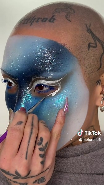 Holiday Party Makeup Ideas with Glitter