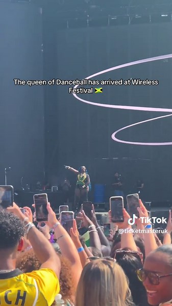The queen of dancehall @Spice Official 💙 has arrived at @Wireless Festival 🇯🇲💙 #wireless #wirelessfestival #festivalseason #spice #dancehall