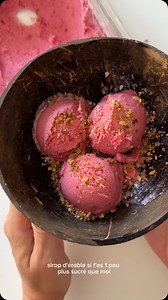 Glace 2 ingrédients sans sorbetière ✔️ sans gluten ✔️ sans lactose ✔️ low fodmap (voir notes) Ingredients : - 400 g de fruits surgelés j’ai choisi des framboises (low fodmap à hauteur de 65g) - 20 Cl de lait de coco en boite Option : sirop d’érable en plus Et toppings pr servir Tout mixer et remettre directement au congélateur dans un récipient Sortir 10 min avant de déguster ! Tout savoir sur le low fodmap —> @ginetteetjosiane #sii #reequilibragealimentaire #sansgluten #fodmap #ibs #recette #fo