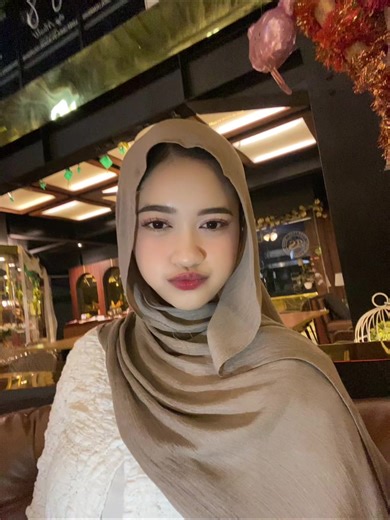 monaa (@nbylaamm)’s videos with Man I Need x Promiscuous - VellyCarl