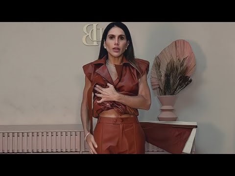 Modelling leather clothing live