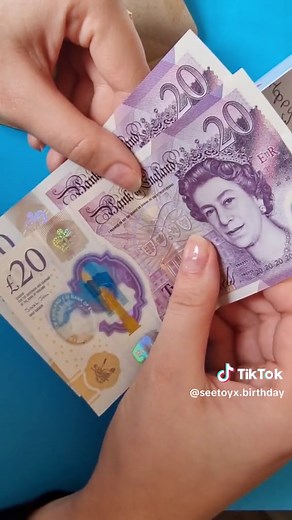 Romantic Birthday Card Ideas for Your Girlfriend