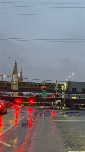 Portland's Holiday Express offers festive Christmas train rides along the Springwater Corridor, departing from the Oregon Rail Heritage Center (ORHF). Pulled by a historic steam engine, these 45-minute trips feature Santa, candy canes, carolers, and vintage cars decorated for the holidays, running weekends through late December. It's a popular family event. | Xia Per
