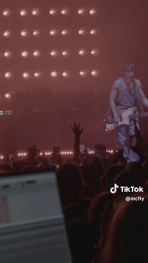 Mcfly Room on the 3rd Floor - Live Performance with Crowd