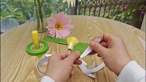 Crepe Paper Flower Daisy DIY Making Kit 12 pcs (Orange)