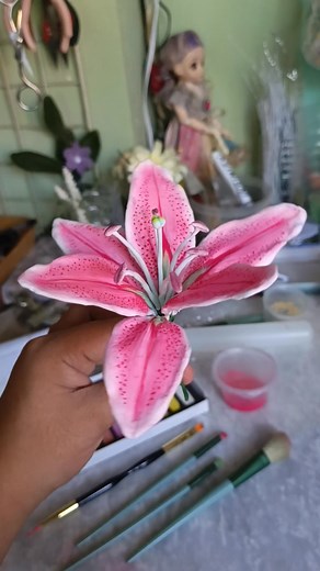 🔥🔥🔥 My first DIY STARGAZER LiLY or Lilium.🌺 Handmade with Air-Dry clay🥰 #fbpost2025シ #fbpost #fbreels2025ツ #fbyシ #reelsviralシ #HandmadeWithLove #airdryclay #supportsmallbusinessowners | Oglanat Nylan