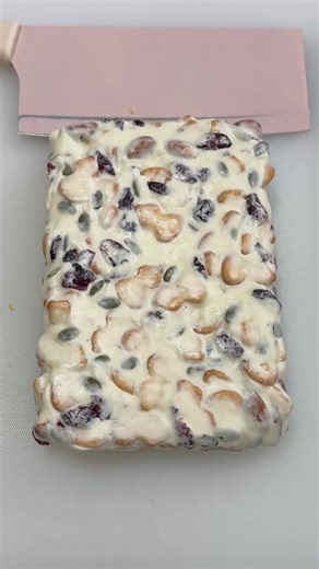 3K views · 13 reactions | Immersive sliced ​​milk-flavored cranberry snowflake cake! So stress-relieving!!! #ASMR #asmrrelax #foodasmr #dessert | Nougat Candy | Facebook