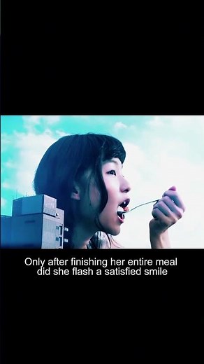 A group of giant women appeared in this city.