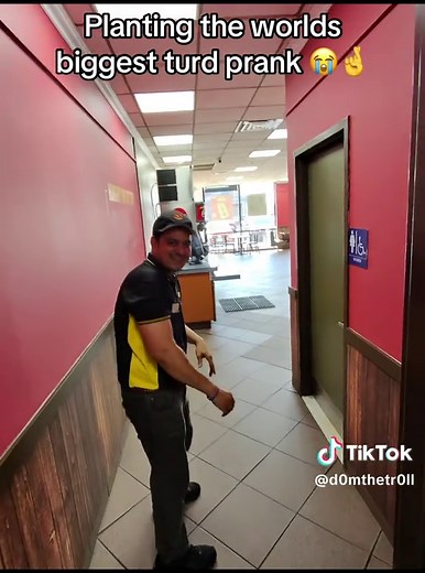 Hilarious Giant Turd Prank Caught on Camera!