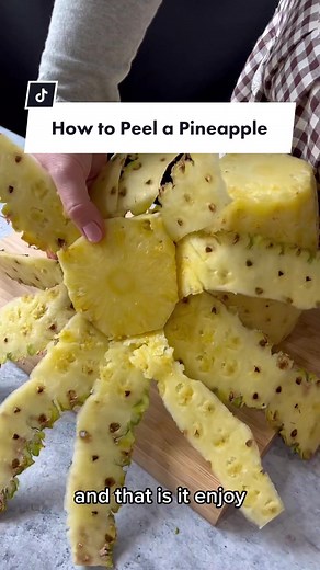 Easy Pineapple Peeling Method for Mess-Free Enjoyment