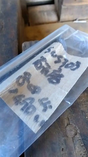 ステンレス SUS 303 研磨 直径8mm× 長さ 490mmぐらい × 1本 これを梱包して発送します。いってらっしゃい。