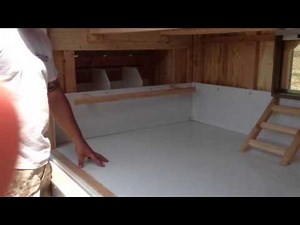 Deep litter with high density polyethylene