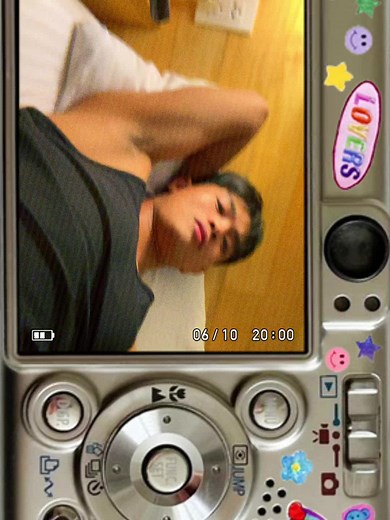 Exploring Digital Camera Features and Close-Up Shots