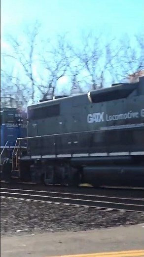 Pair of GATX GP38-2 engines (with slow motion replay)