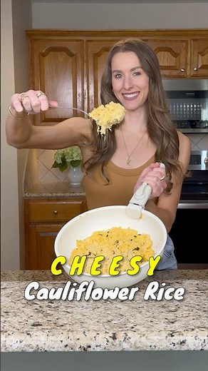 CHEESY CAULIFLOWER RICE 🧀🍚 The best low carb side recipe! #cauliflowerrice #cauliflowerrecipe