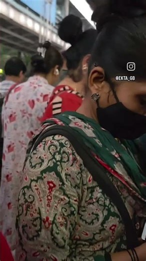 #panvel station var croud