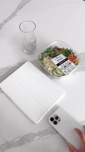 #AD Say it with me, “H-E-B has everything I need!” @H-E-B don’t miss at beat and suits all needs for any lifestyle! We’re more focused this year and H-E-B is helping me live well by having items ready to enjoy. Try these items on your next trip, you won’t be disappointed! #HEB #LiveWellHEB