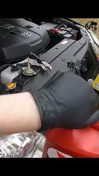How To QUICKLY Flush Your Power Steering Fluid #shorts