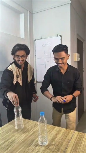 XOXO Game with Bottle Flip #Funfantastic#XOXOGame#BottleFlip#BottleFlipChallenge#FunGames #ytshorts