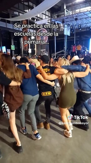 Baile Típico en Monterrey - Tradición y Diversión