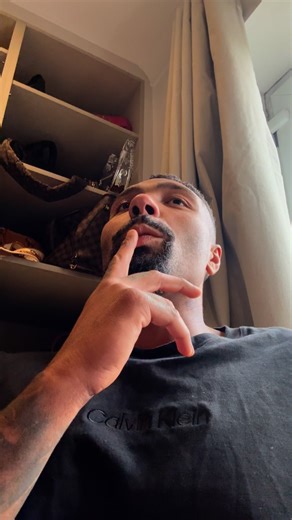 Jordan Banjo on Instagram: "Starting early🎅🏾…last comment was unnecessary😭"