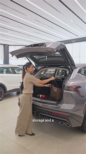 A design that makes every arrival feel sharp. That's Jetour Dashing. #JetourUAE #DriveJetour