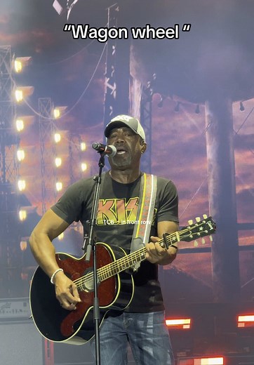 Darius Rucker's Live Performance of Wagon Wheel