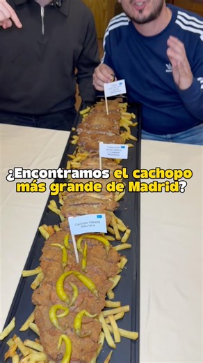 🌟 THIS IS THE MENU WITH A ONE-METER-LONG CHICKEN 😳 #madrid #chicken #food
